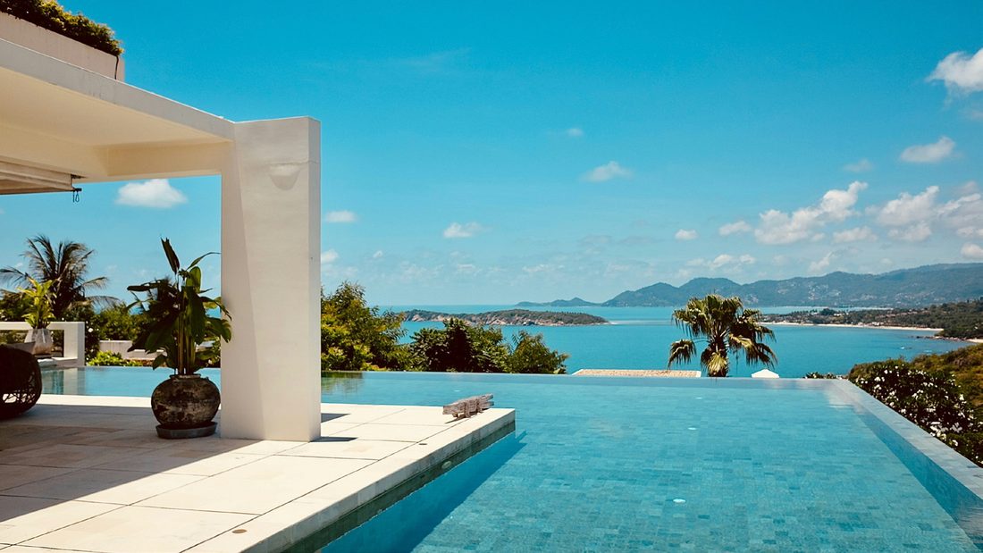 Infinity pool